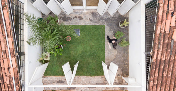 Brazilian (White) Home Overcomes The Grunge